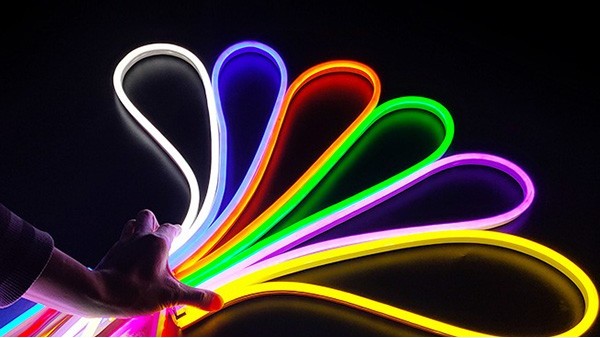 如何分辨柔性霓虹燈的優劣